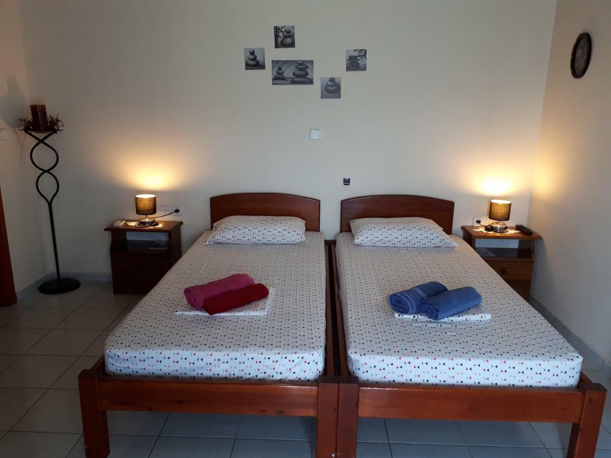Galaxy Rooms Xi Beach ภายนอก รูปภาพ